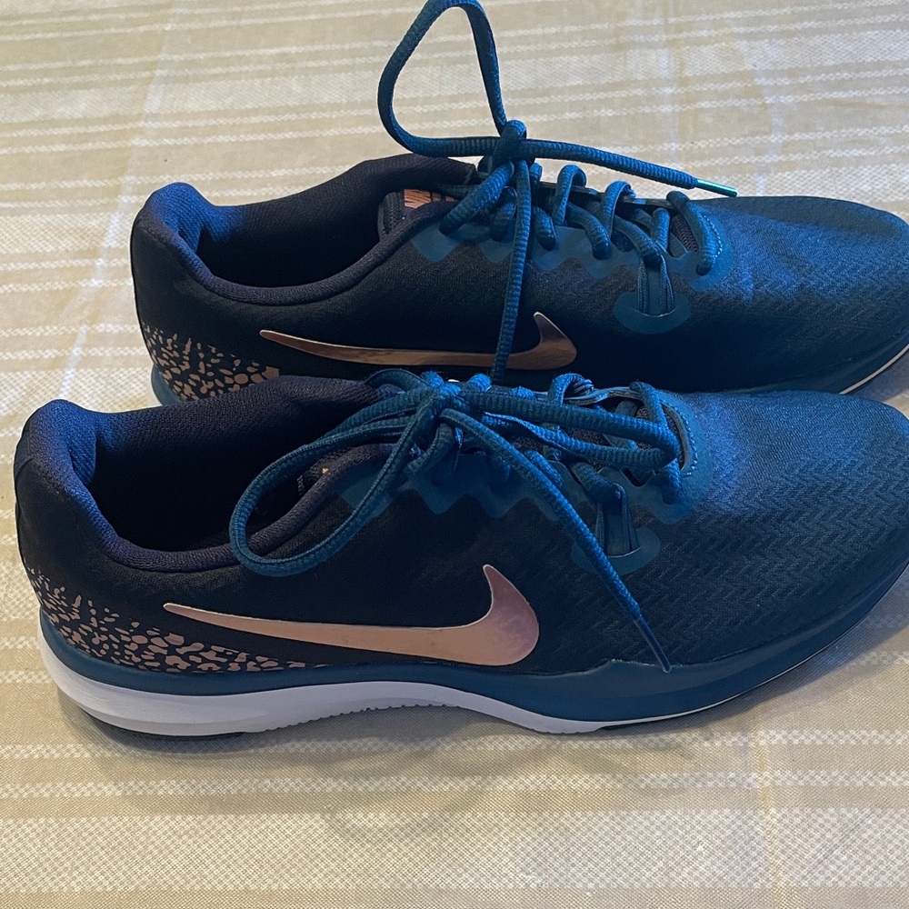NWOT Nike Women's Dark Blue w/ rose gold swoosh Athletic Shoes
